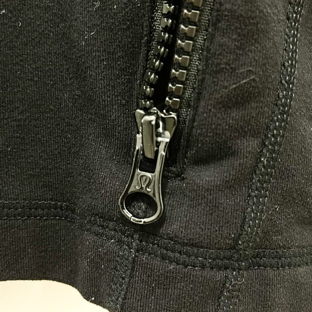 SOLD - BLACK LULULEMON DEFINE JACKET - Picture 9 of 9